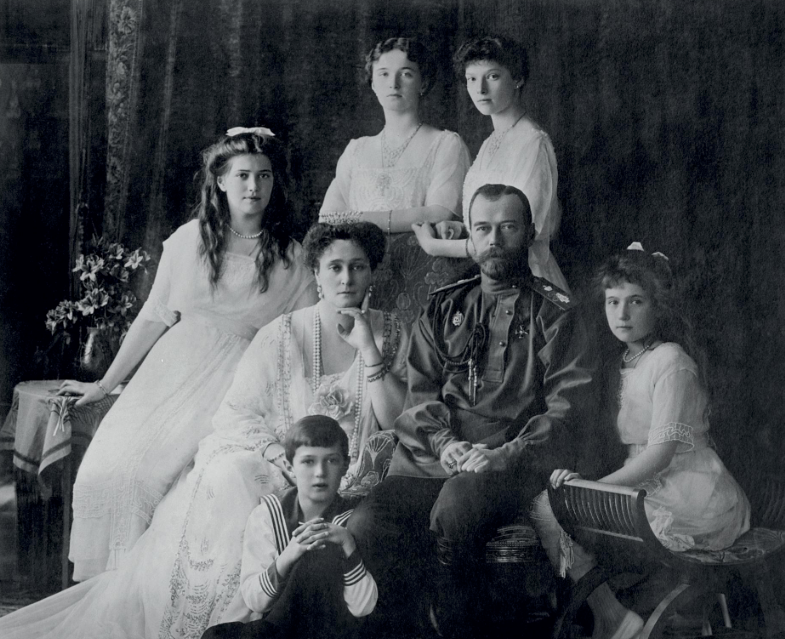 Romanov ailesi.