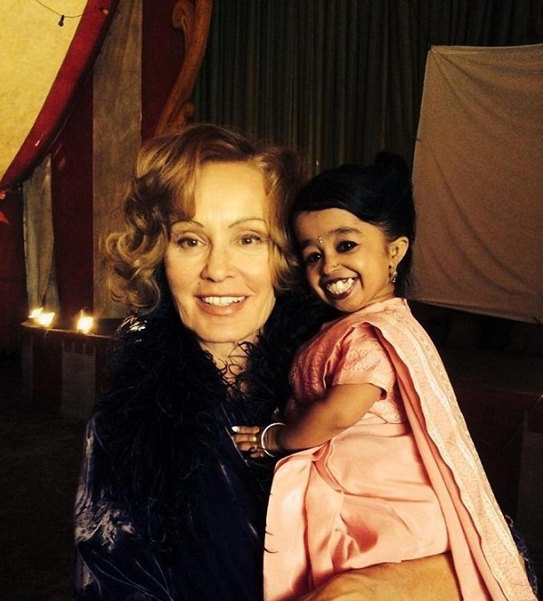 Jyoti Amge, Jessica Lange ile birlikte. Pek de sevimli kendisi.