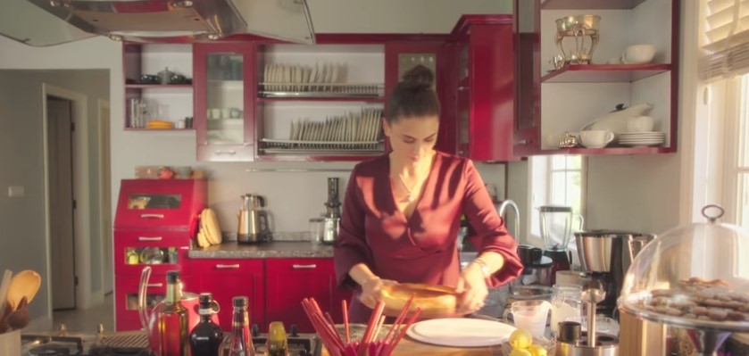 Aslıhan Gürbüz (Merve, Ufak Tefek Cinayetler, 2017)