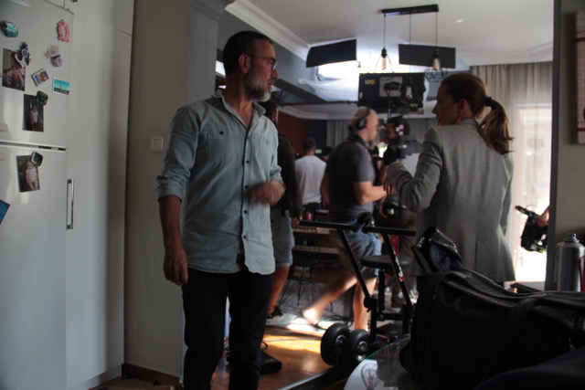 Yönetmen U. Hakan Eren ve yapımcı Ayça Aral Sarangil, dizinin gördüğü ilgiden memnun. 