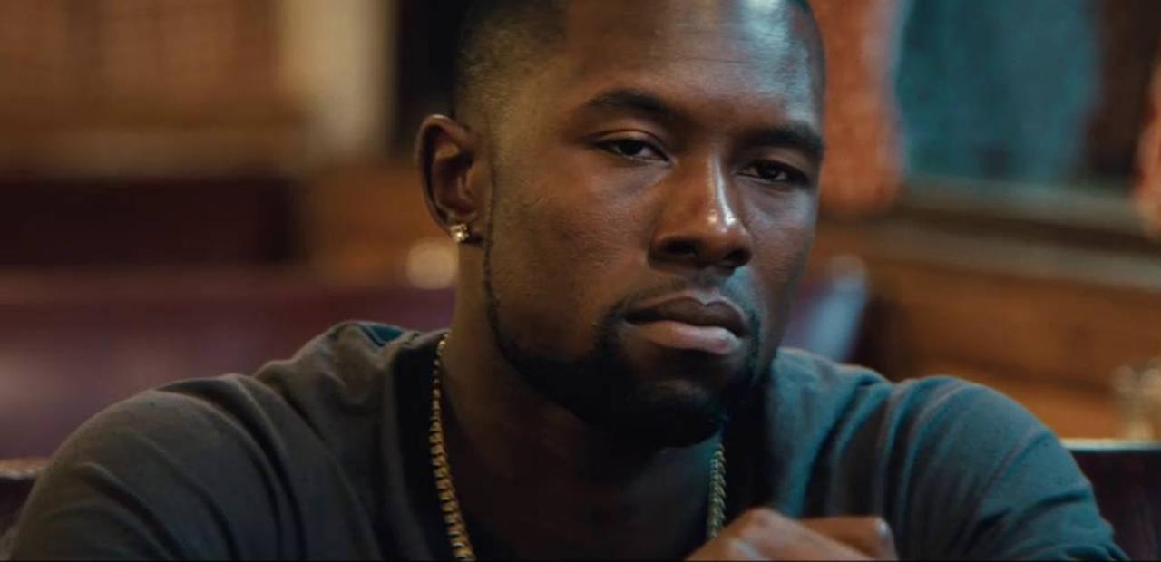 Trevante Rhodes sözlükteki ‘maskülanite’nin hayattaki karşılığı.